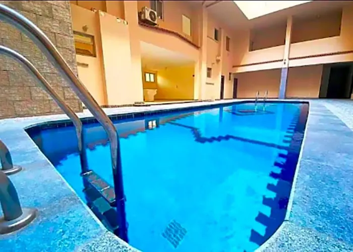 Nice, And Clean Close To Centre/beach!